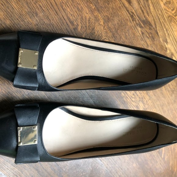 Cole Haan - Black Tali Leather Bow Pumps Size 9 - Picture 2 of 4